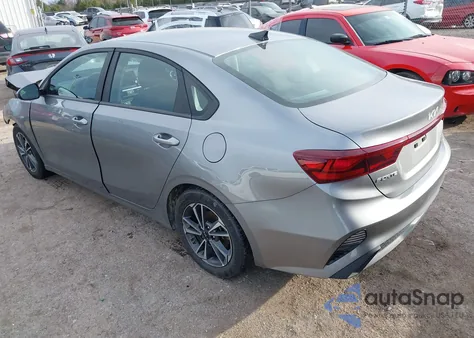 2024 Kia Forte Lxs z USA, uszkodzony, nr VIN 3KPF24ADXRE763743